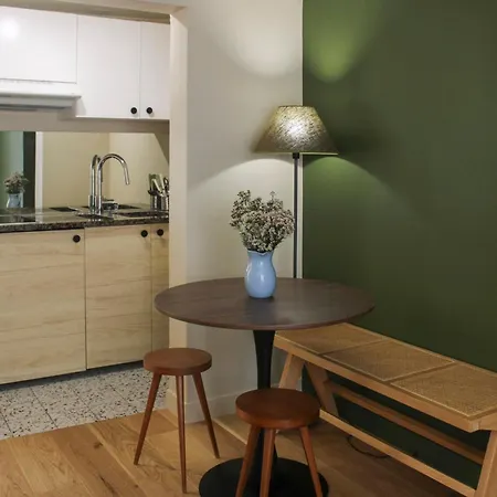 Appartement Pretty Parisian Cocoon In Rue De Levis Parijs