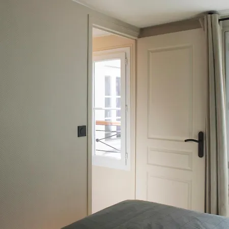 דירה Pretty Parisian Cocoon In Rue De Levis