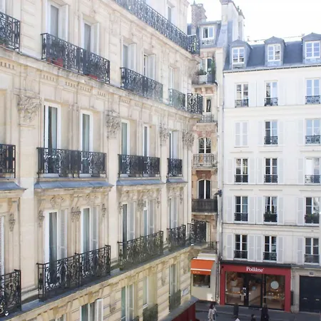 Pretty Parisian Cocoon In Rue De Levis דירה